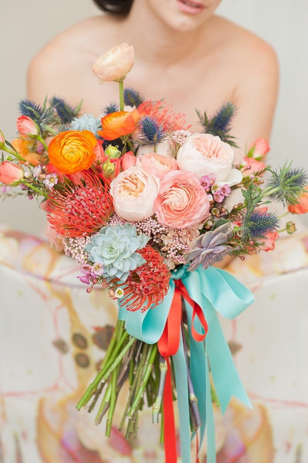 bouquet-fleurie-mariée-robe-bouquet-coloré