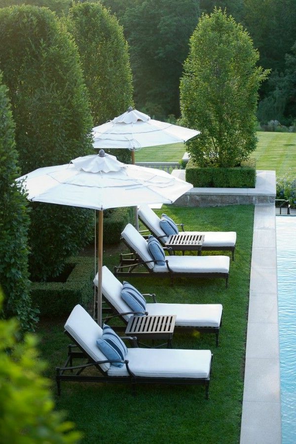 chaise-longue-piscine-jardin