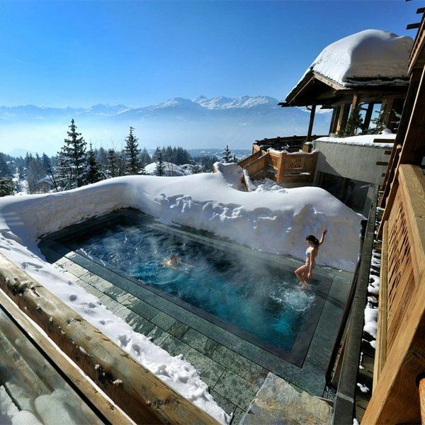 chalet suisse bassin thermal en Suisse1