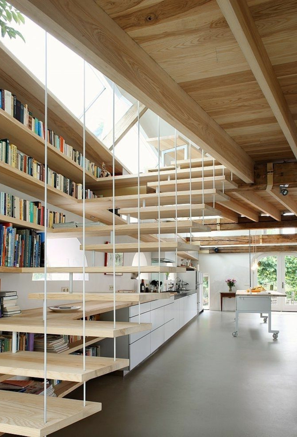 escalier-loft-escalier-flottant-et-bibliothèque-contemporaine