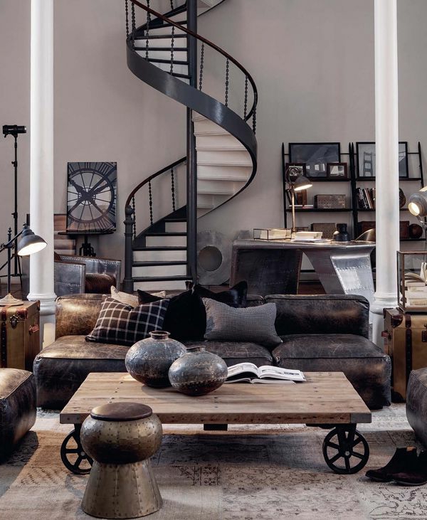 escalier-loft-spiral-table-industrielle-sur-roues-sofa-en-cuir