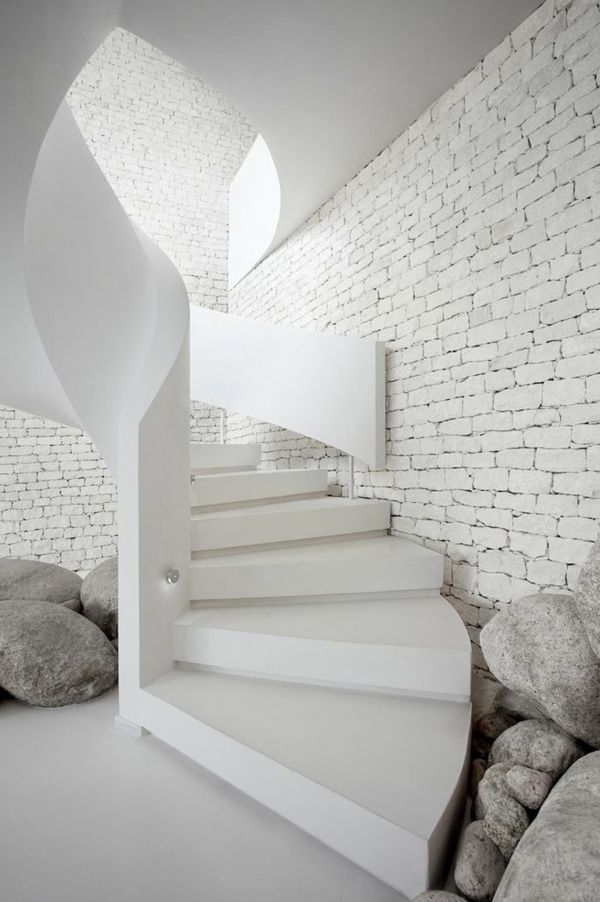 escalier-moderne-blanc-élégant