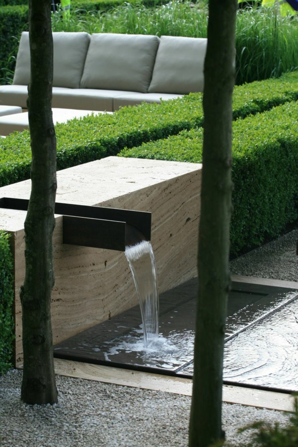 fontaine-pour-bassin-extérieurs-élégants