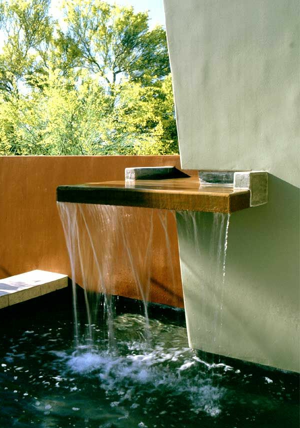 fontaine-pour-bassin-fontaine-moderne-de-bassin