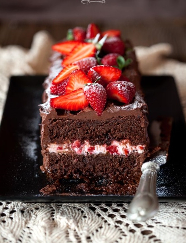 le-gâteau-anniversaire-image-diy-fraises