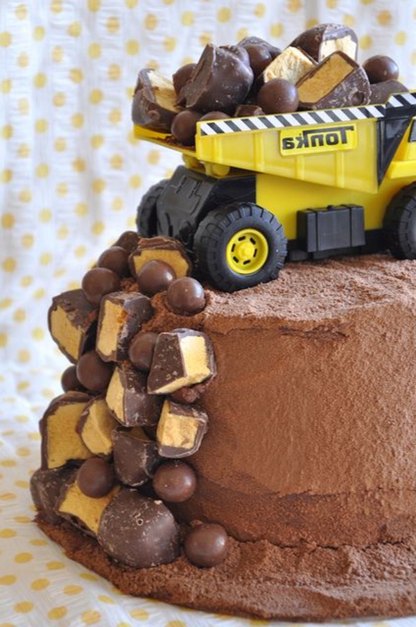 le-gâteau-anniversaire-image-diy-idée-originale