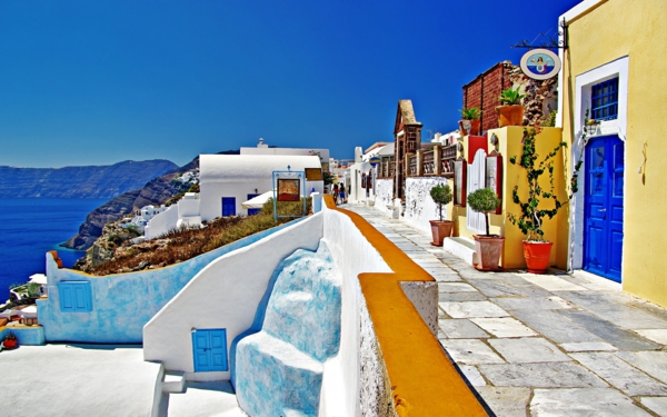 l'ile-de-santorin-vacances-au-bord-de-la-mer-Egée-santorini-grèce