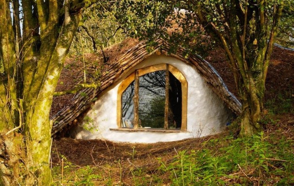 maison-de-hobbit-éco-habitations