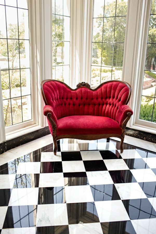 meuble-rouge-intérieur-moderne