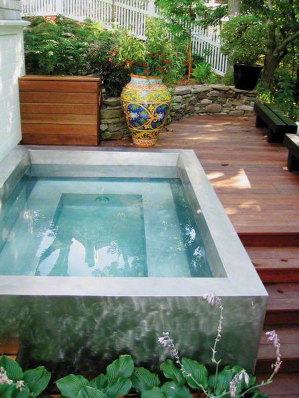 petite-piscine-hors-sol-designs-captivants-de-piscines