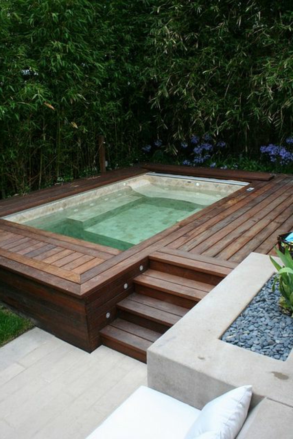 petite-piscine-hors-sol-décoration-extérieure-magnifique