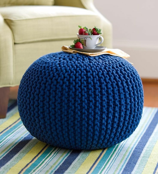 pouf-au-crochet-bleu-coussin-multifonctionnel