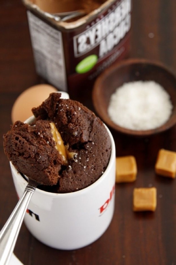 recette-gâteau-au-chocolat-comment-faire-muffin-dans-une-mug