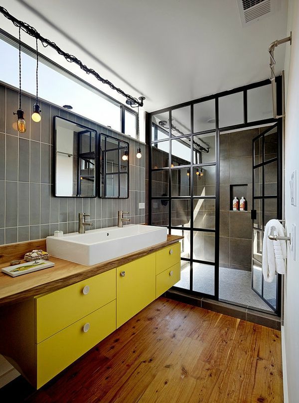 salle-de-bains-grise-super-jolie-une-vasque-blanche-rectangulaire-des-tiroirs-jaunes
