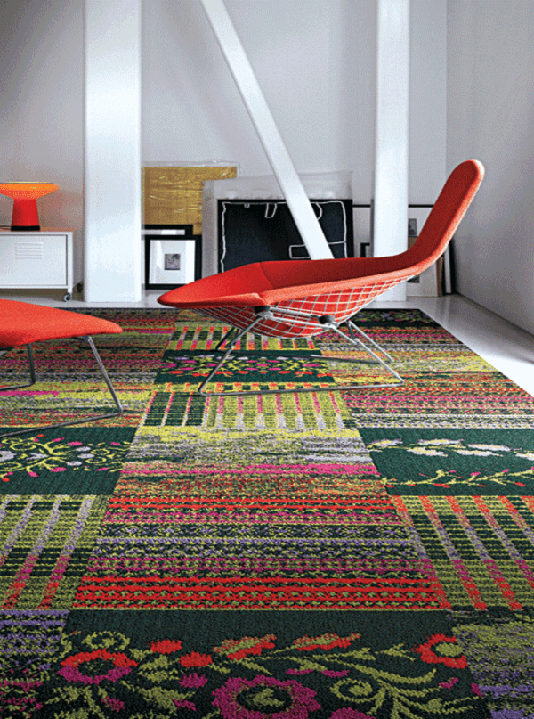 tapis-multicolore-splendide-motifs-floraux