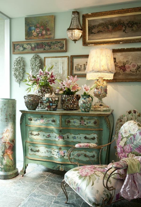 L’ armoire ancienne pour votre demeure moderne.