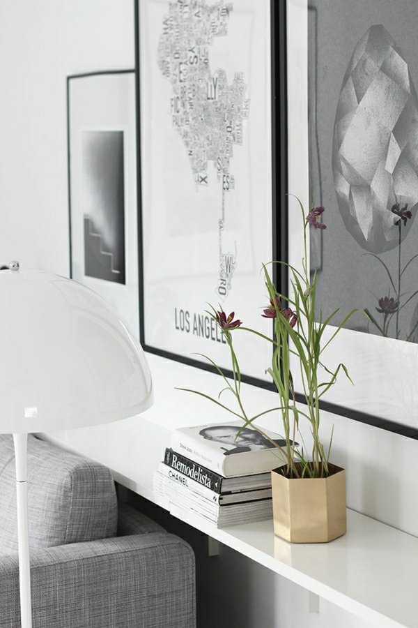 1-lampe-élégante-pour-lire-de-couleur-blanc-peintures-murales-blanc-noir-plantes-vertes