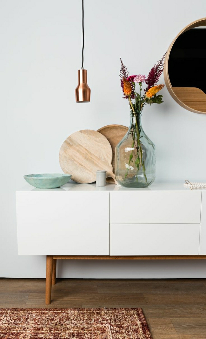 1-meuble-d-appoint-en-bois-commode-blanc-décoration-sol-en-parquet-foncé-tapis