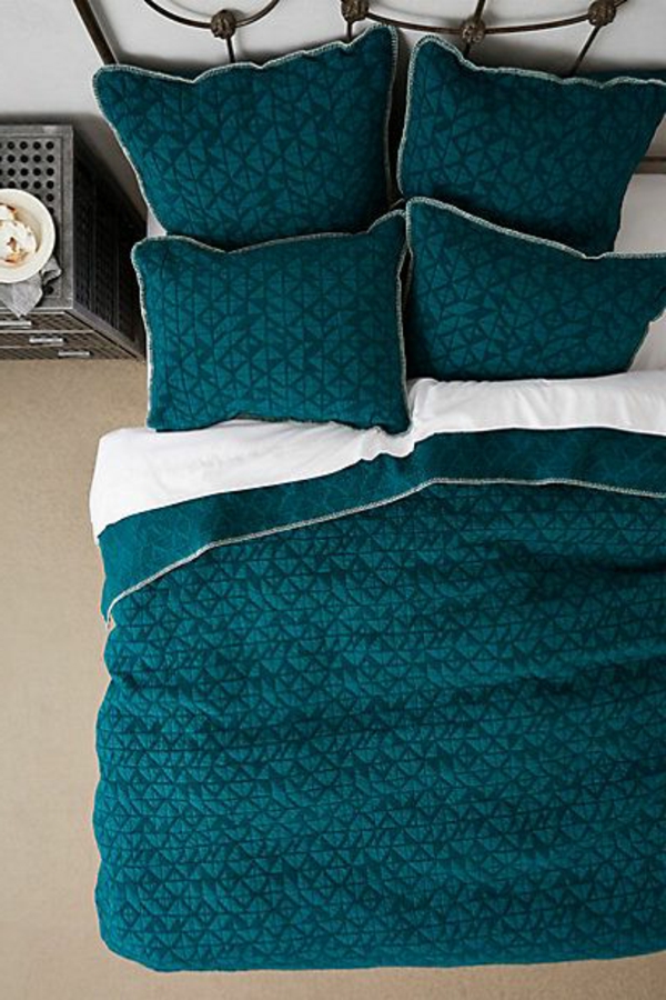 Boutis-couvre-lit-chambre-à-coucher-moule-coussins-bleu-fonce