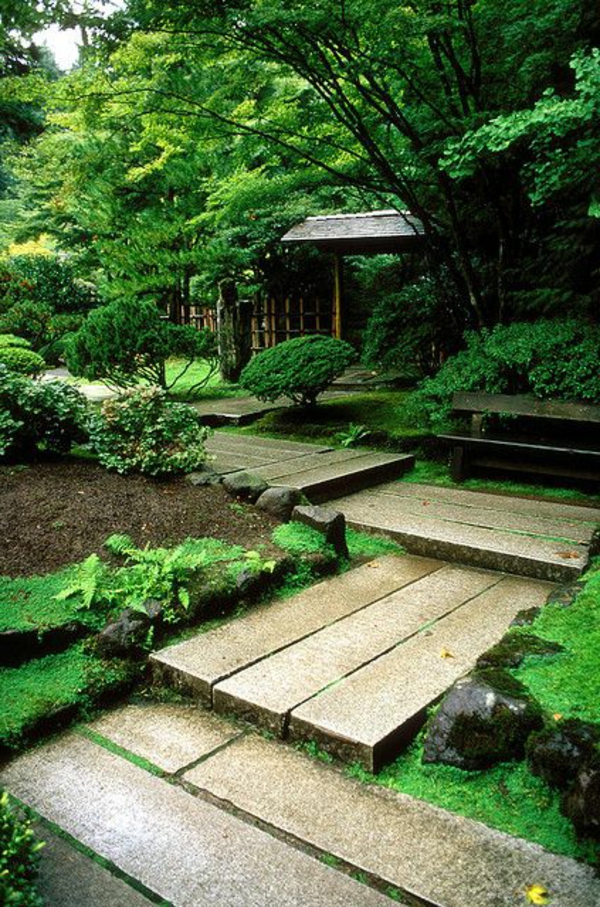 allées-de-jardin-une-allée-inspirante-dans-un-jardin-japonais
