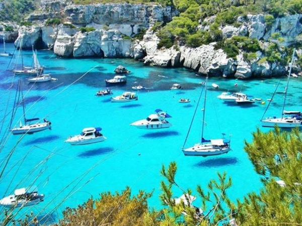 croisières-en-méditerranée-eaux-fantastiques-de-Menorca