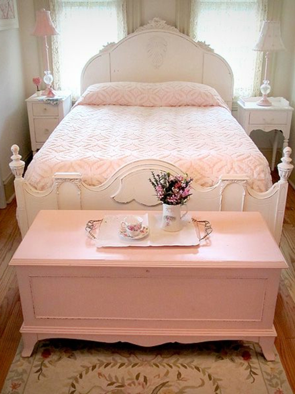dessus-de-lit-en-boutis-chambre-a-coucher-tapis-vintage