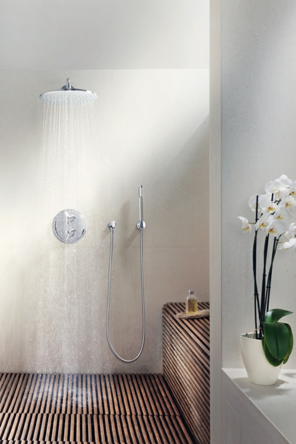 douche-pluie-salle-de-bain-spa-blanche