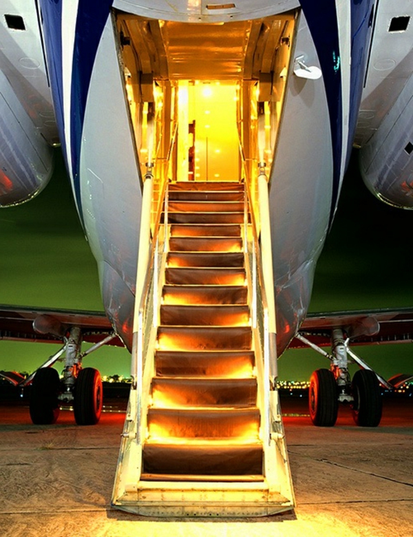 escalier-lumière-avion-privé