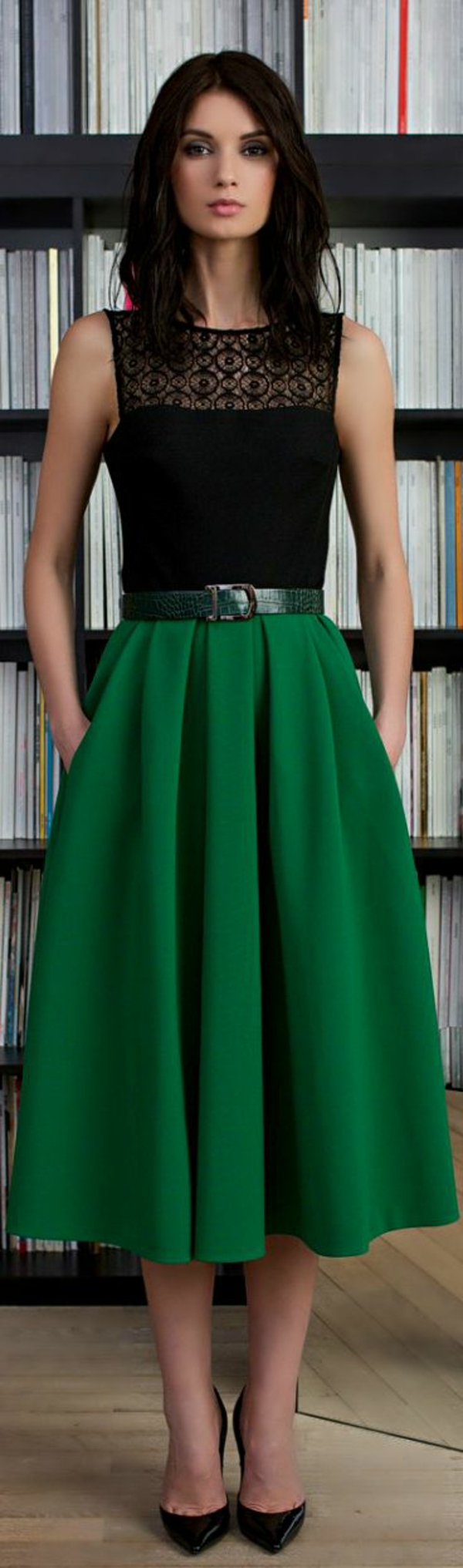 jupe-longue-midi-verte-femme-moderne-bibliothèque-mode