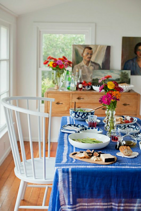 nappe-bleu-set-de-table-petit-déjeuner-fleurs-décoration-salle-de-séjour