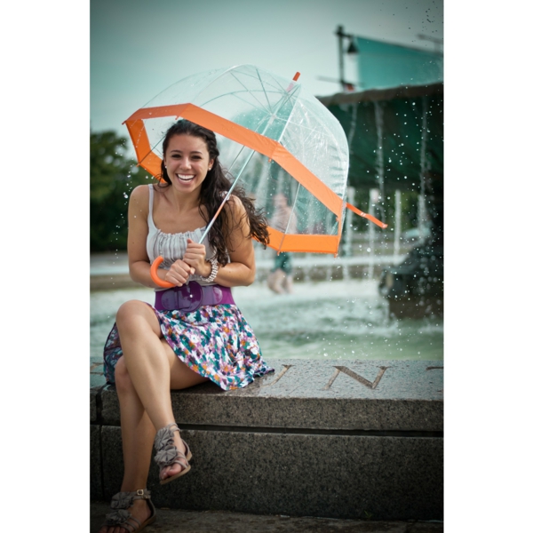 parapluie-transparent-une-bonne-humeur-avec-le-parapluie