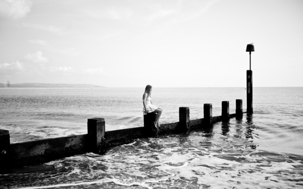 photo-la-nature-la-mer-et-la-solitude-noir-et-blanc-photographie-art