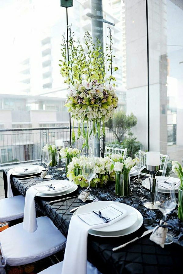 set-de-table-nappe-noir-serviette-de-table-noir-fleurs-décoration-avec-fleurs