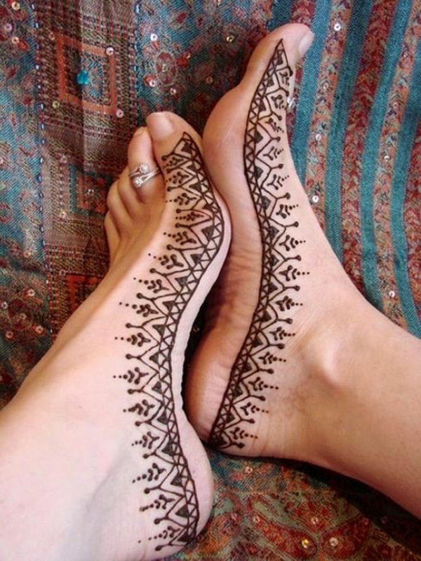 tatouage-aine-hene-idée-créative-pieds