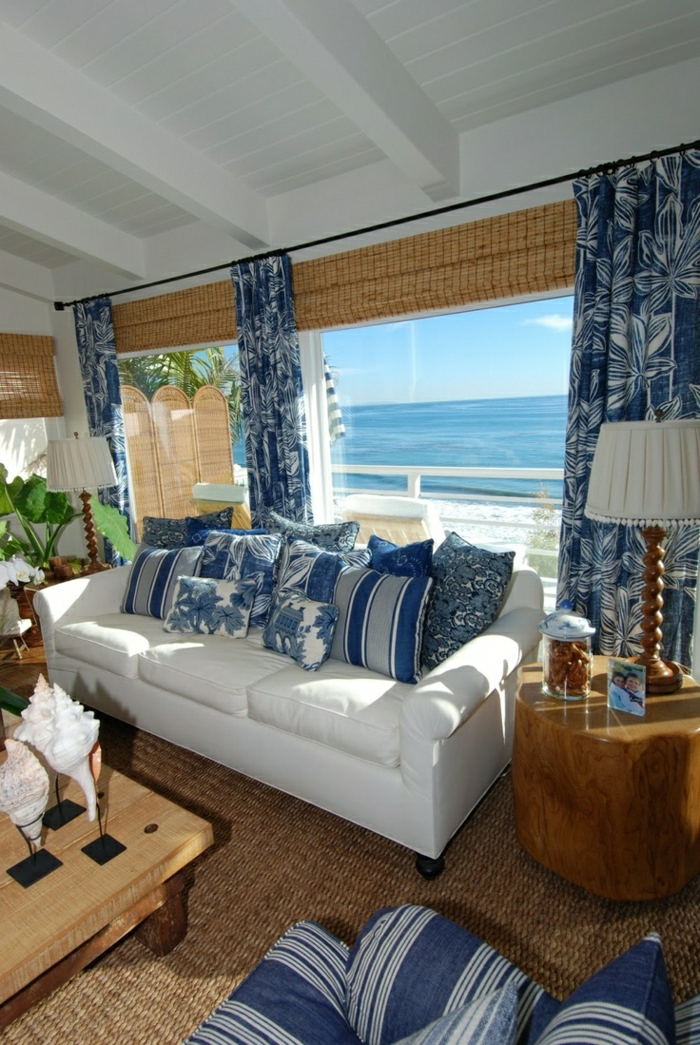 1-décoration-marine-idée-originale-de-style-marin-meuble-marine-canapé-blanc-bleu-belle-vue