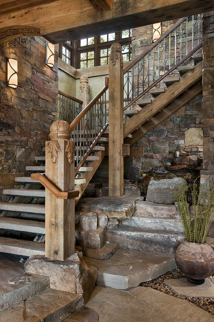 1-escalier-en-bois-massif-aménagement-idée-jet-d-eau-decoratif-idée