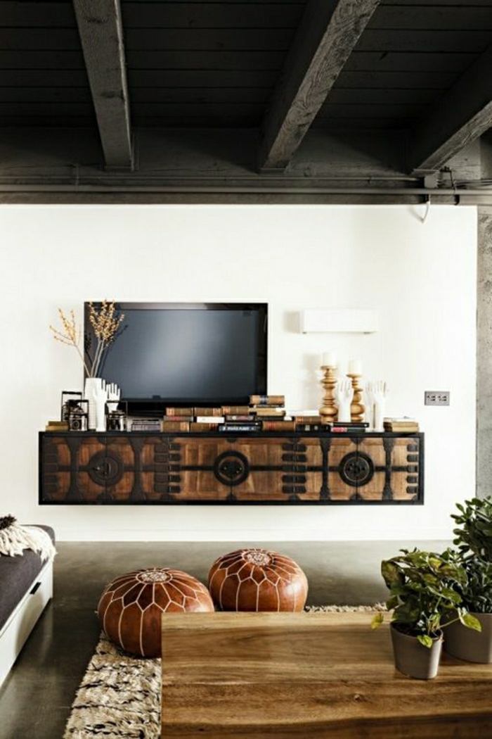1-salon-design-moderne-sol-en-lin-noir-mur-blanc-tv-noir-plafond-noir-meuble-télé-rustique