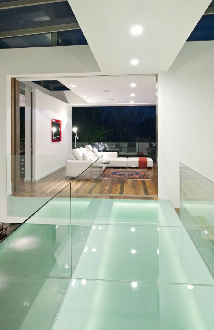 1-sol-en-en-verre-plancher-verre-carrelage-de-verre-idée-insolite-maison-en-verre