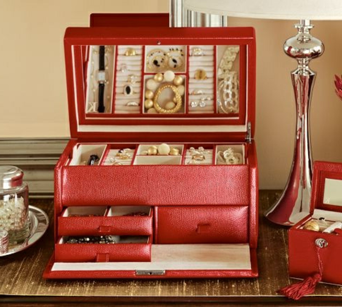 coffret-à-bijoux-rouge-en-cuir