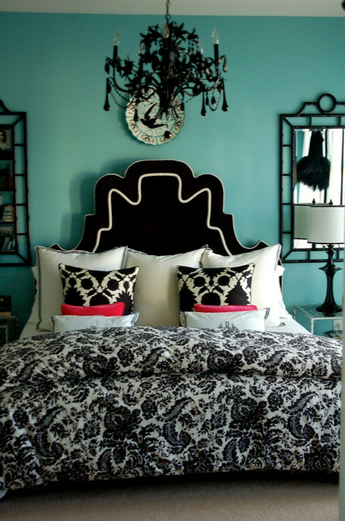 Chambre-à-coucher-aigue-marine-tete-de-lit-originale