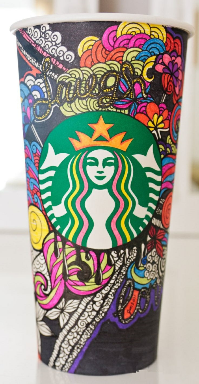 boisson-energisante-dans-le-gobelet-starbucks-coloré-art