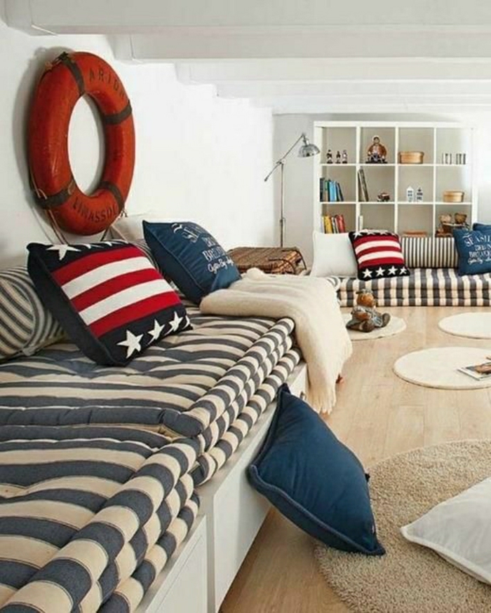 chambre-de-style-marine-idée-décoration-marine-decoration-mer-canapé