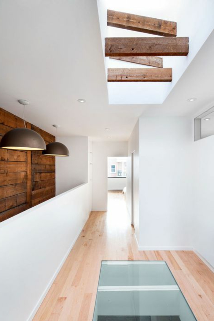 couloir-maison-avec-plancher-en-verre-plancher-transparent-idée-sol-en-bois-et-verre
