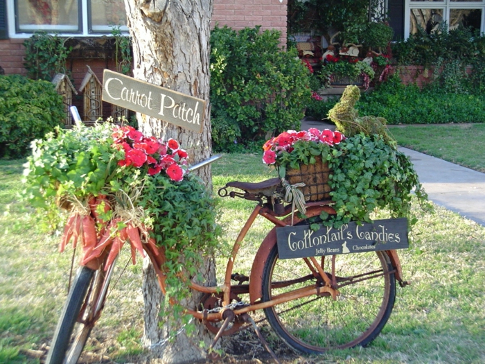 le-gros-pot-de-fleur-le-verte-bicyclette-réel-transformé-en-pot-plantes-fleurs
