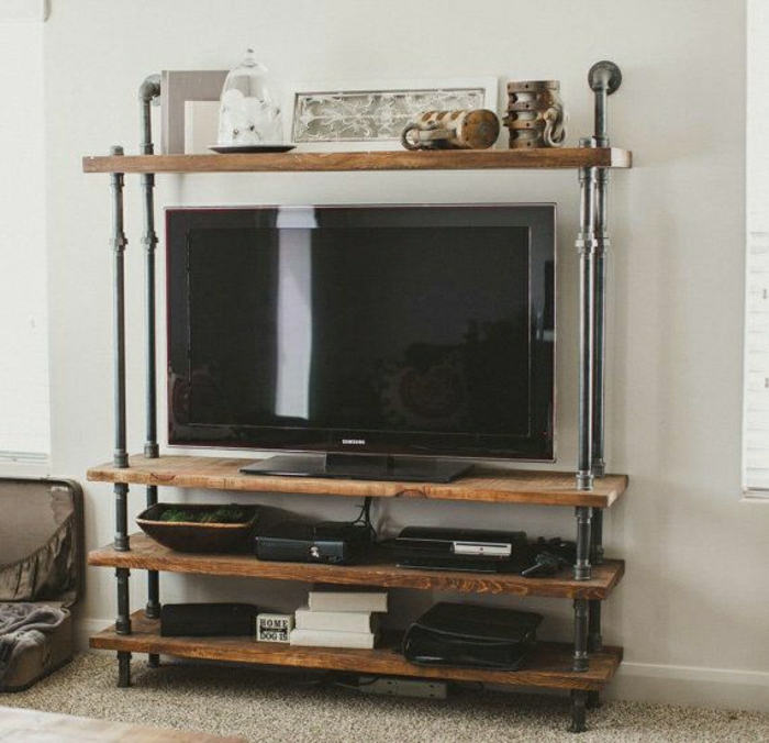 meuble-industriel-en-bois-fer-moquette-beige-mur-blanc-tv-noir-commode-en-bois