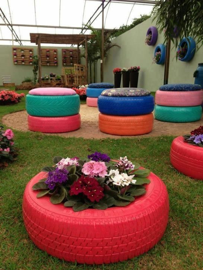 recyclage-pneu-idée-artistique-rouge-pot-de-fleurs