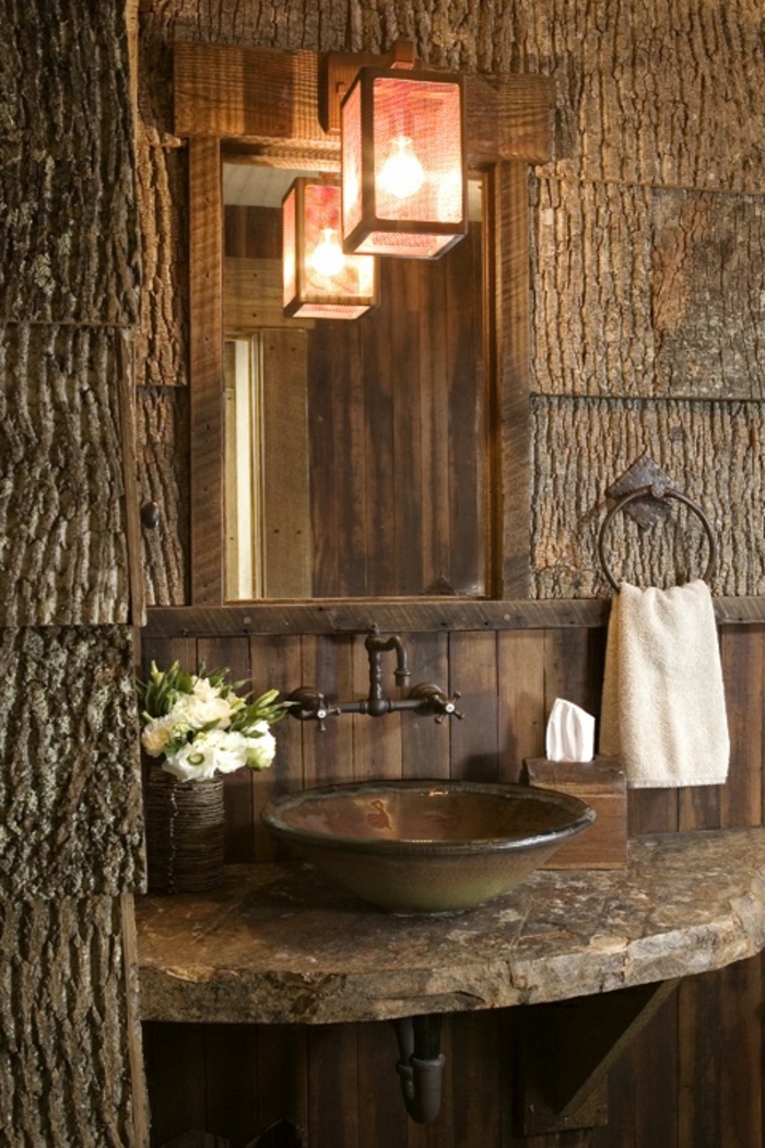 salle-de-bain-rustique-en-bois-foncé-lampe-miroir-dans-la-salle-de-bains