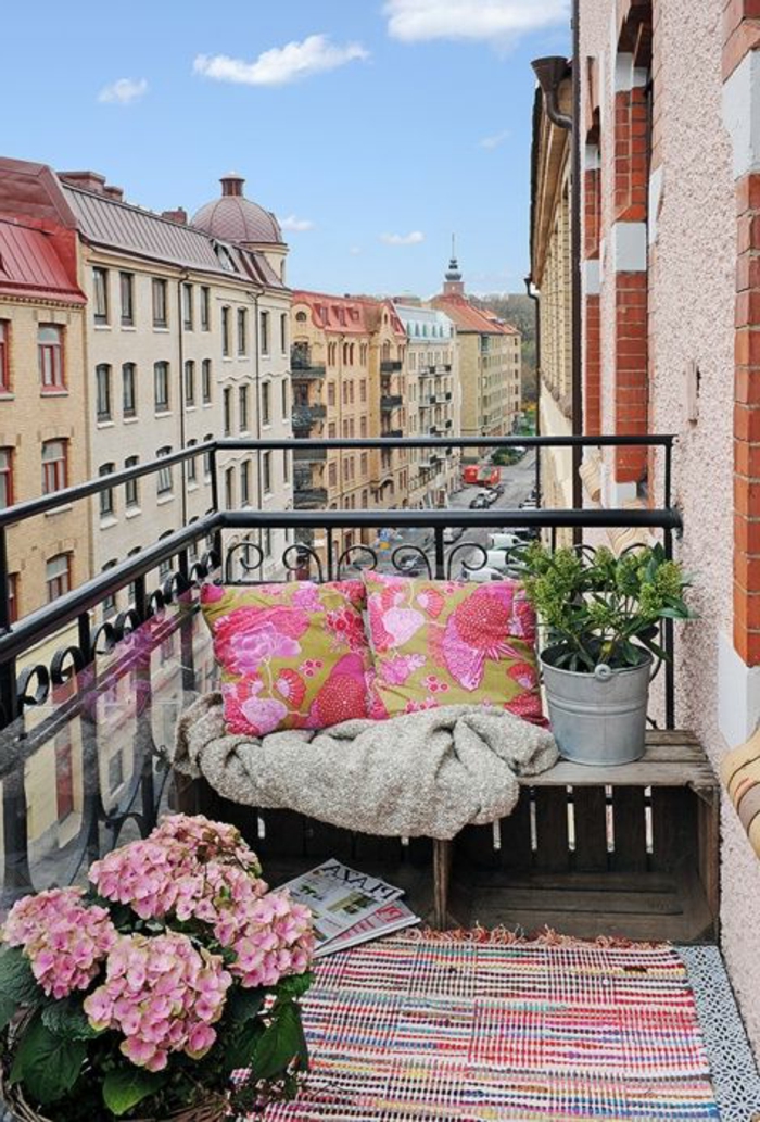 terrasse-belle-vue-tapis-coloré-terrasse-aménagement-amenager-sa-terrasse