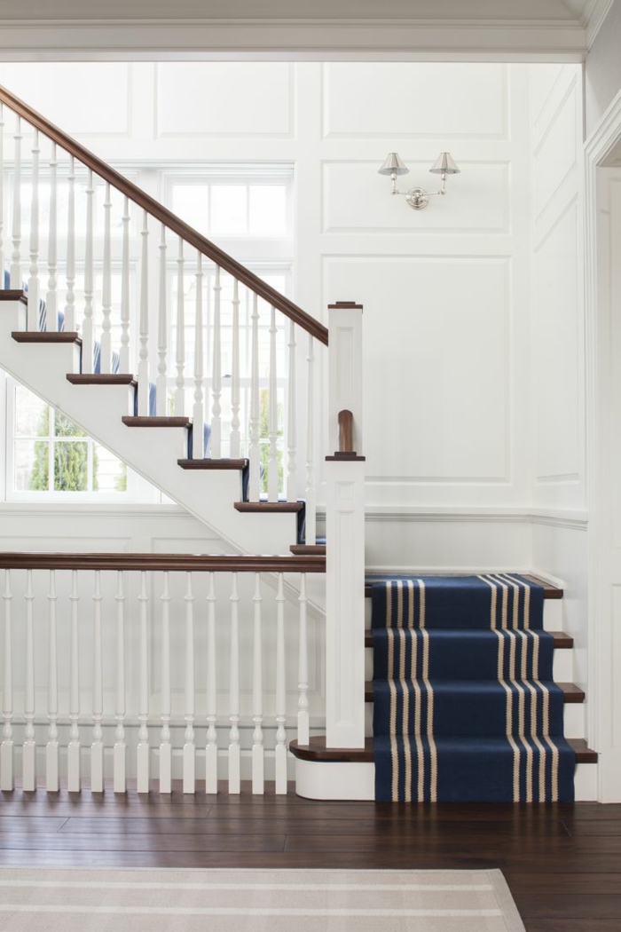 1-moquette-escalier-leroy-merlin-de-couleur-bleu-moquette-pour-escalier-maison