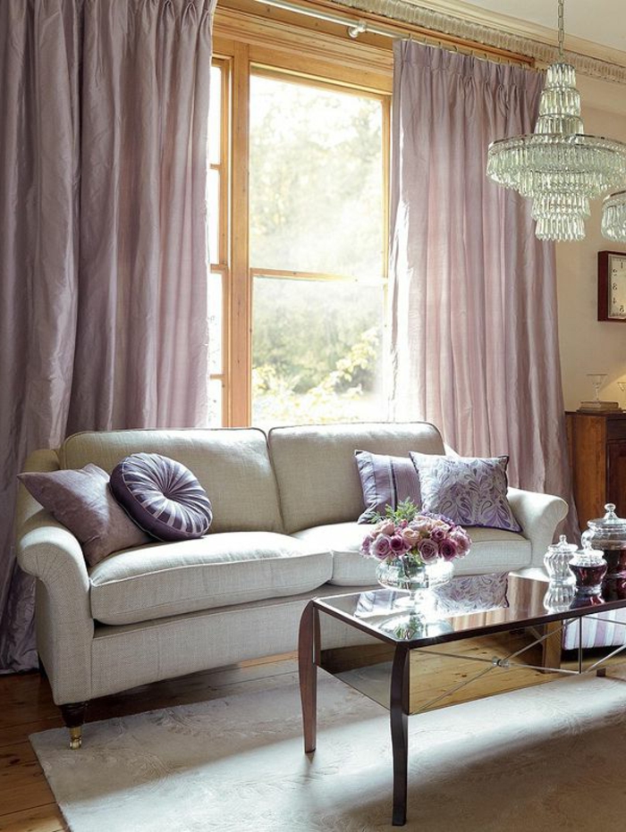 1-rideau-occultant-rose-salon-moderne-de-style-baroque-meubles-vintages-tapis-beige
